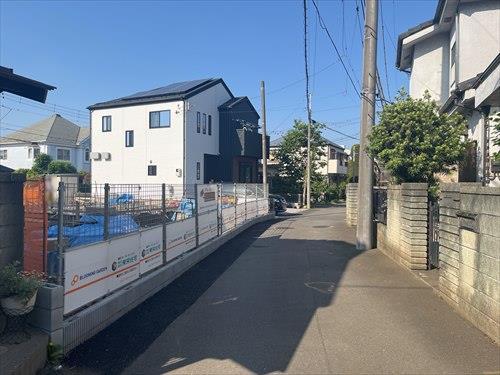 南東側前面道路（2026年5月撮影）