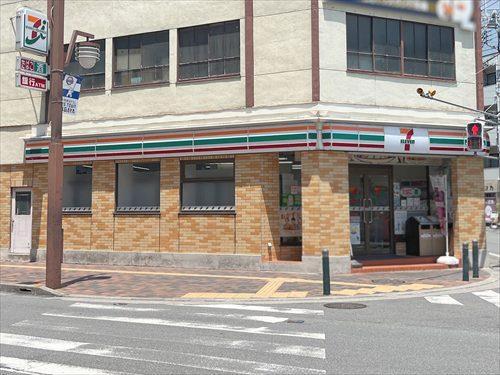 セブンイレブン熊谷駅東通り店-320m