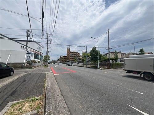 前面道路写真（2026年6月撮影）
