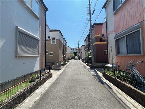 東側前面道路2