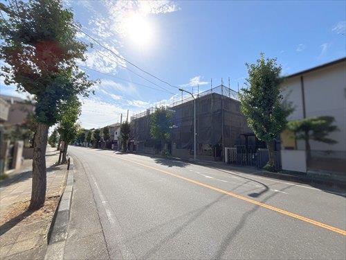 前面道路含む現地外観