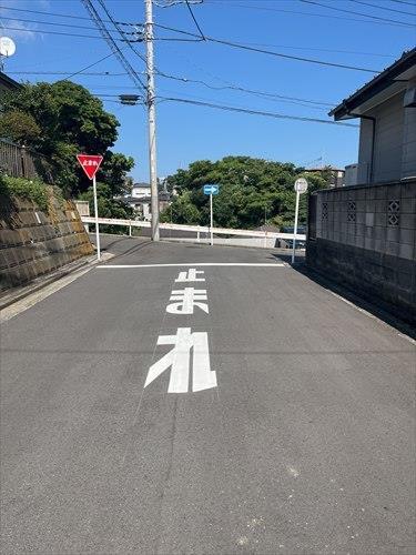 北側前面道路（2024年9月撮影）