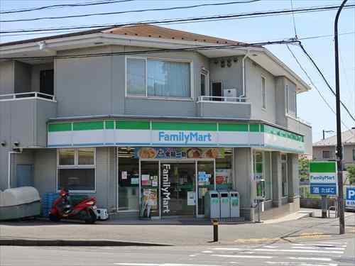 ファミリーマートたかはし吉井店830m