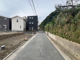 北側前面道路