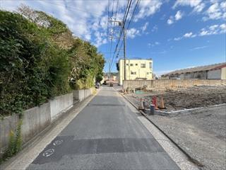 北側前面道路