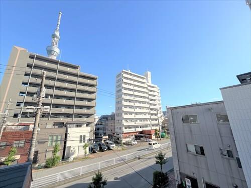 3階：バルコニーからの眺望