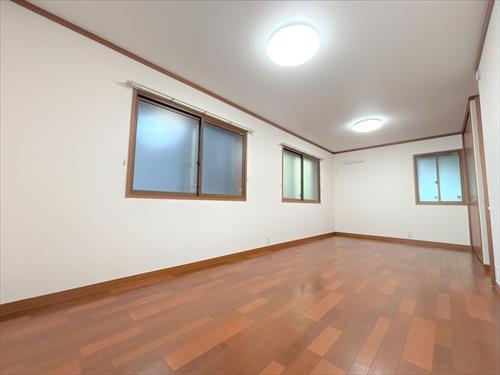 1階：洋室約12.3帖