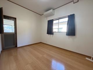 洋室約6帖（2階北東側）