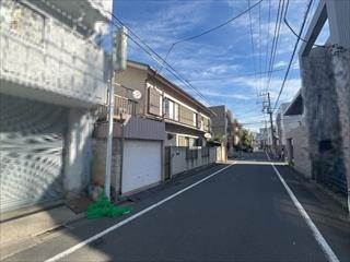 現地中央(2025年11月撮影)