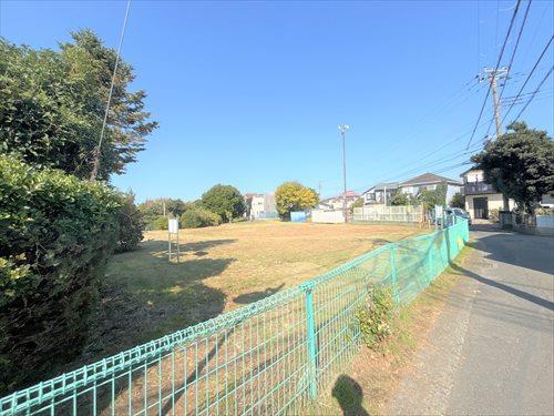 第138号緑の広場まで15m 第138号緑の広場まで15m