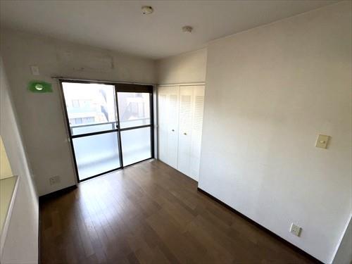 洋室（北東側）