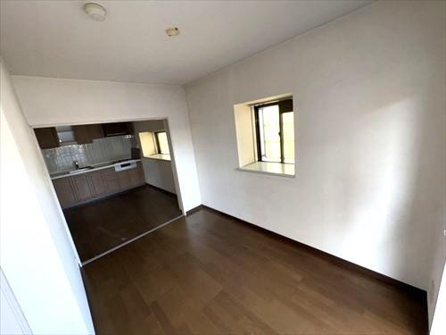 洋室（北東側）