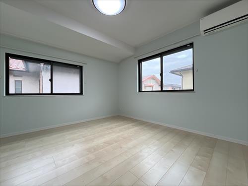 2階洋室（約7.5帖）