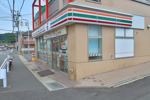 セブンイレブン平作店まで390m