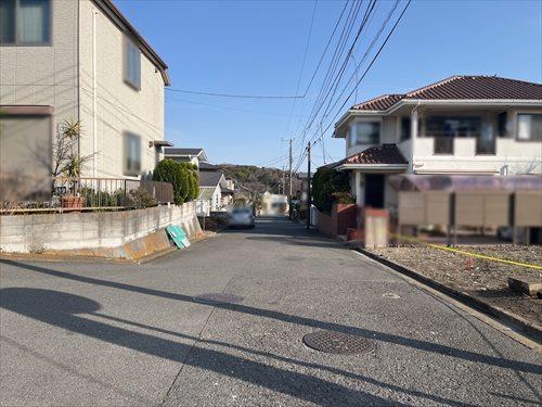 西側前面道路撮影