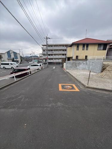 北西側前面道路（2026年3月撮影）