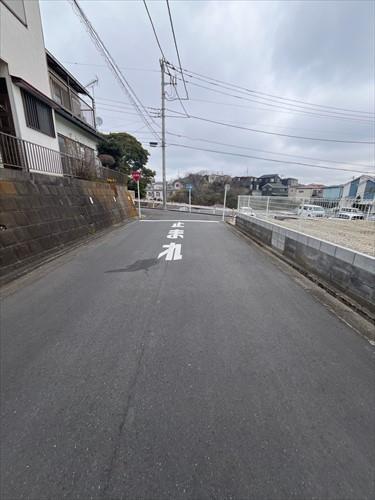 北東側前面道路（2026年3月撮影）