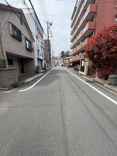 北側前面道路(2026年4月撮影)