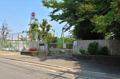 横浜市立寺尾中学校まで500m
