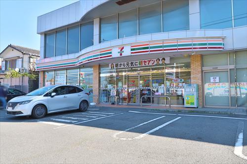 セブンイレブン横浜上中里南店970m