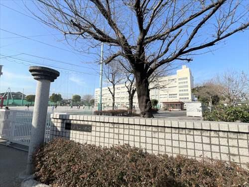 横浜市立日限山小学校徒歩13分