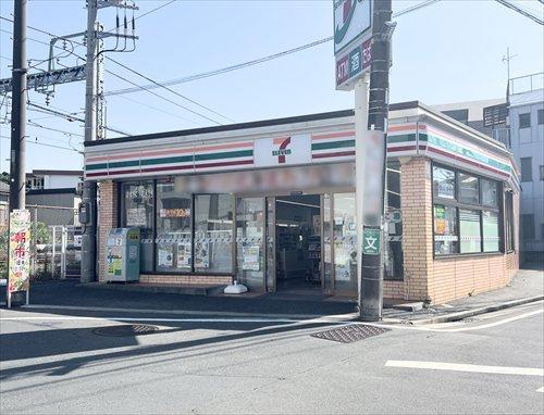 セブンイレブン横浜杉田3丁目店270m