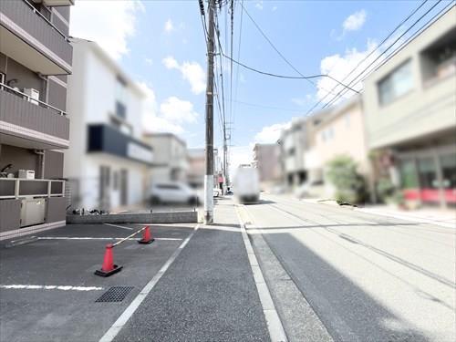 北側前面道路