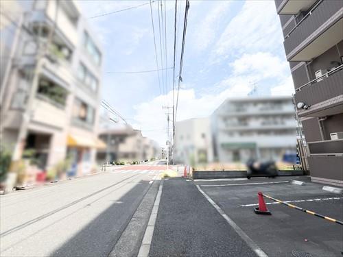 北側前面道路