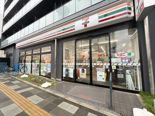 セブンイレブン横浜金沢区役所北店570m
