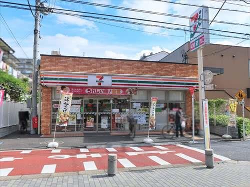 セブンイレブン荒川西尾久8丁目店220m