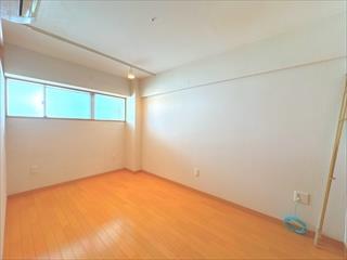 北東側洋室（4.6帖）