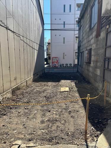 2026年3月撮影 敷地奥の通路から撮影 2026年3月撮影 敷地奥の通路から撮影