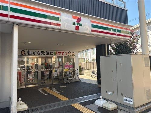 セブンイレブンまで170m徒歩3分