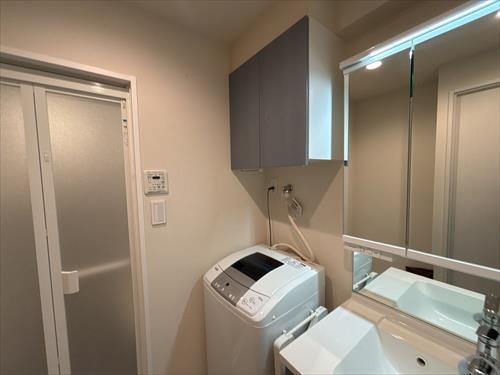 洗濯機パン上の収納（2026年3月撮影）