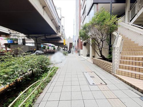 前面歩道