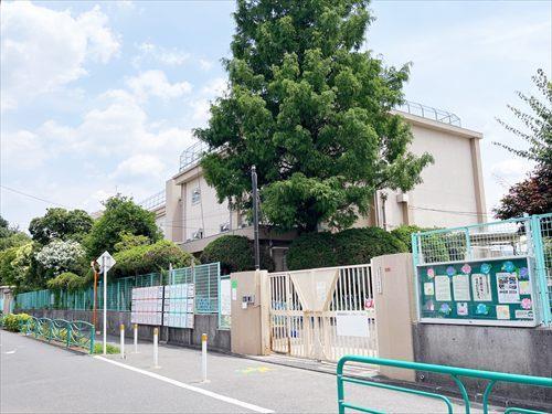杉並区立高井戸第四小学校(680m)