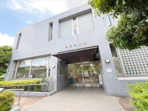 杉並区立西荻図書館(680m)