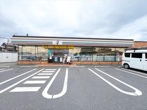 セブンイレブン柏豊四季駅東店まで740m
