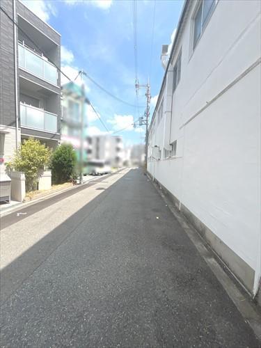 外観および南側道路