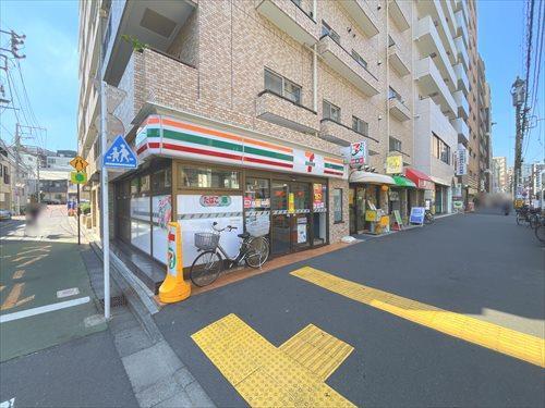 セブンイレブン根津駅前店まで160ｍ