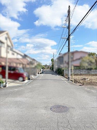 北側前面道路
