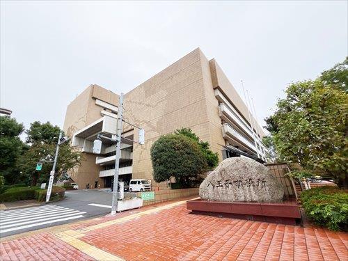 八王子市役所1060m