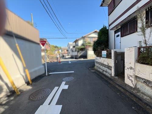 北西側前面道路２