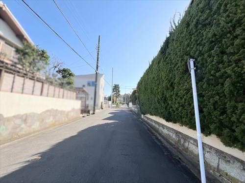 北東側前面道路１