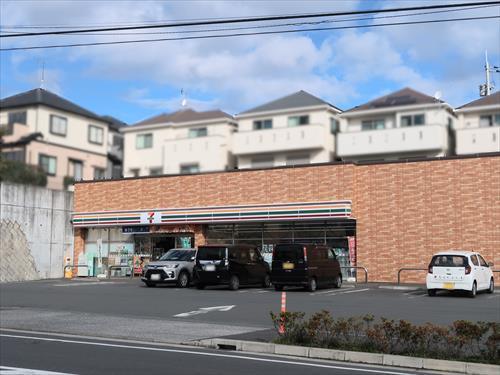 セブンイレブン横浜中白根2丁目店510m