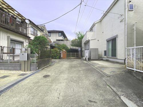 前面空地からの写真