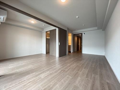 リビング＋洋室