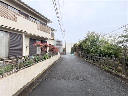 前面道路（南東側）