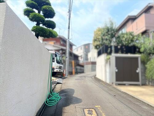 現地含む前面道路