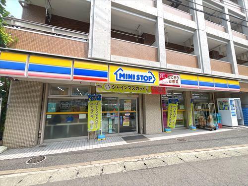 ミニストップ生田駅南口店まで750m